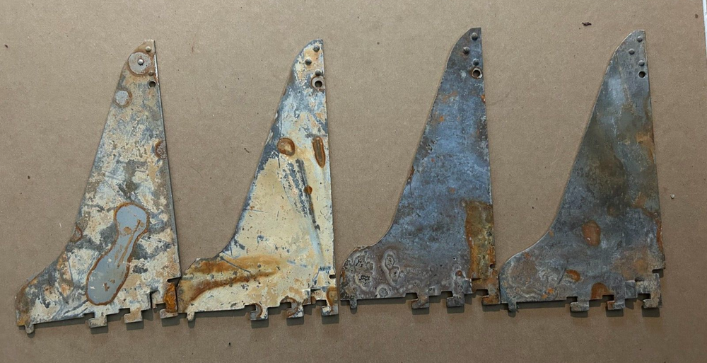 Vintage Rusted Metal Shelf Bracket 7.5