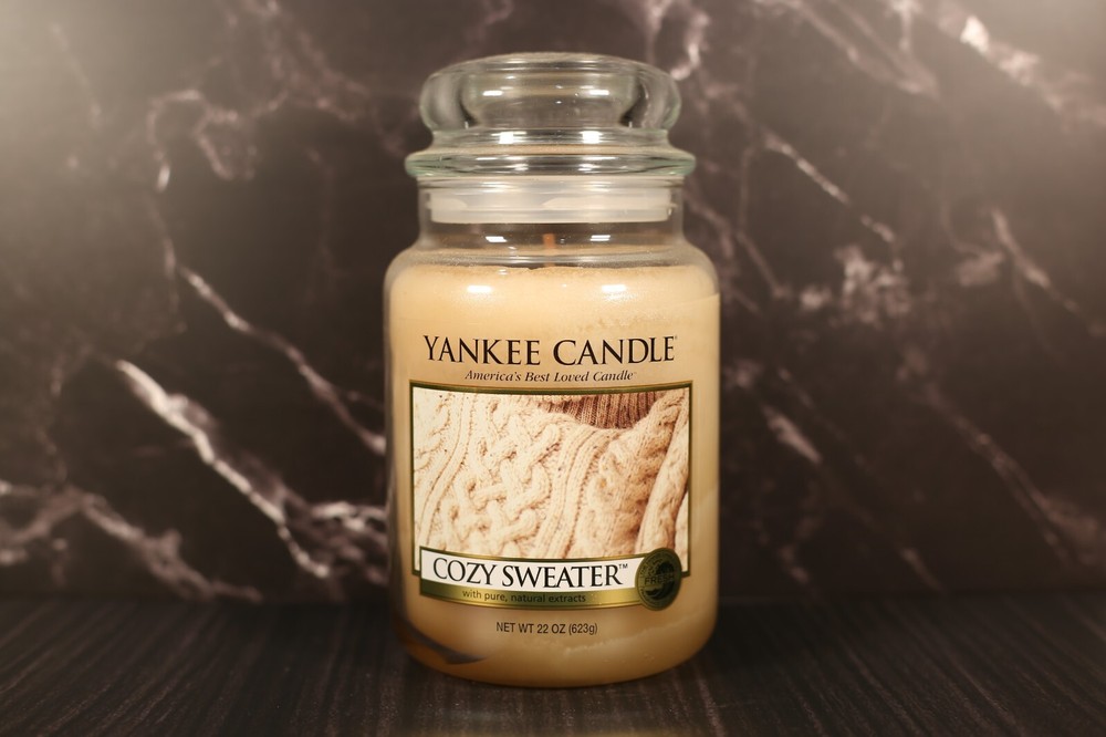YANKEE CANDLE 22 oz RARE BEAUTY COZY SWEATER Large Jar New Never Burned