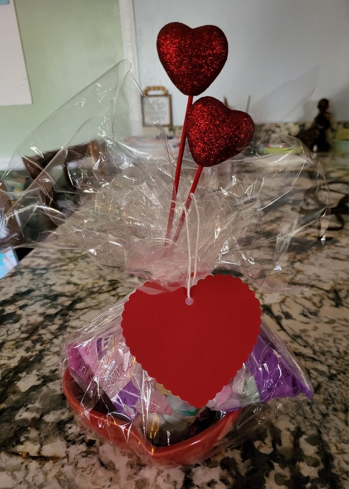 Valentines Day Gift Bag Ceramic Dish & 10 oz Brach's Candy Conversational Hearts-image