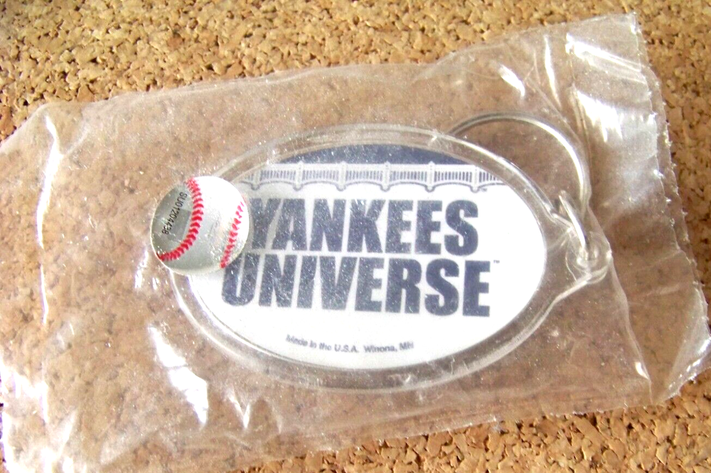 NY New York Yankees Universe key ring Top Hat logo MLB