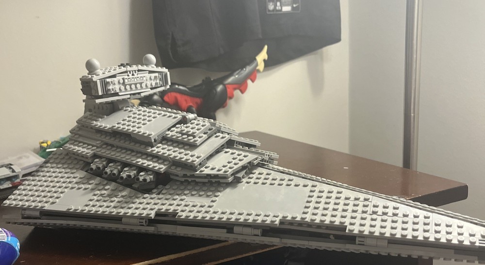 Lego Star Wars Imperial Star Destroyer (75055) 99% Complete No Figs