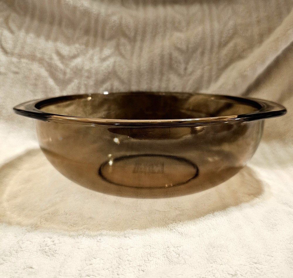 Vintage PYREX 024 - Amber Glass Round 2 Quart 10'' Casserole Baking Mixing Bowl