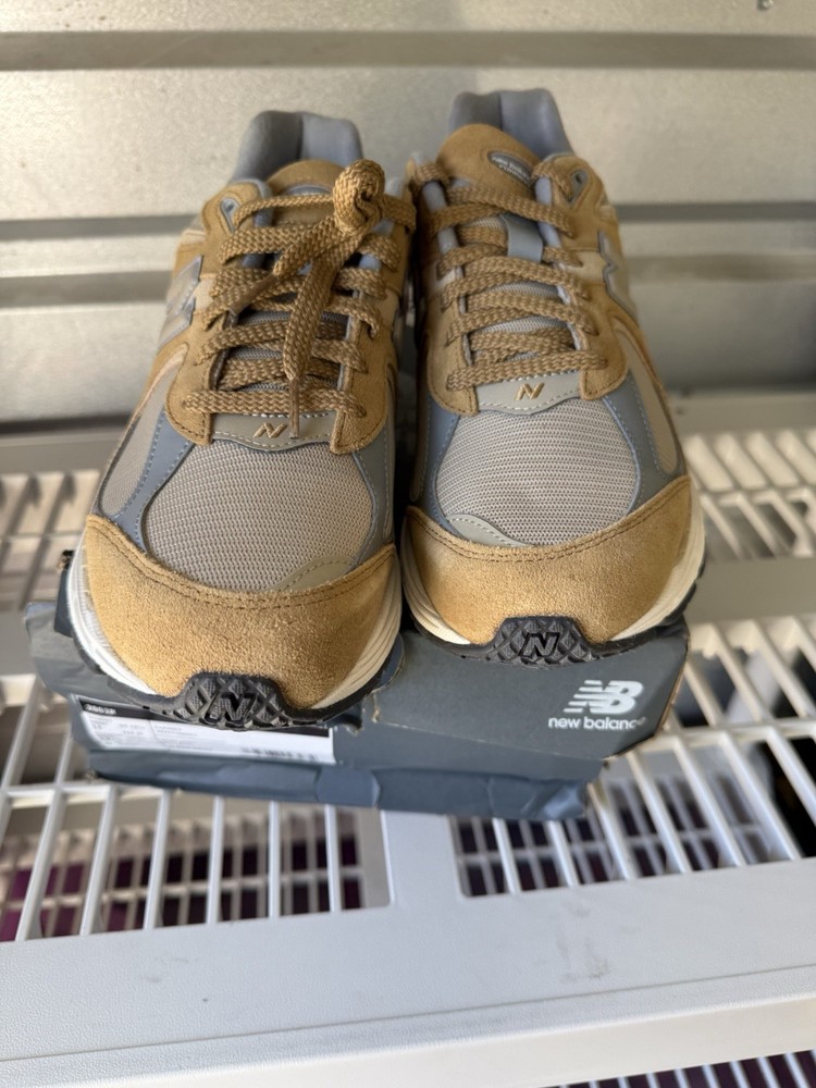 New Balance 2002R U2002RCE Tan Beige Suede Men’s Size 11 D w/ Box 2024