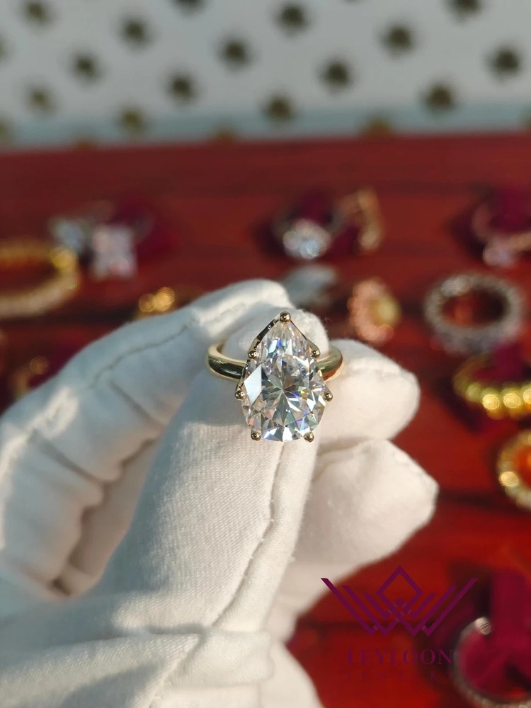 6.5 Carat Pear Brilliant Cut  G-H Colorless Moissanite 18K Gold Solitaire Ring