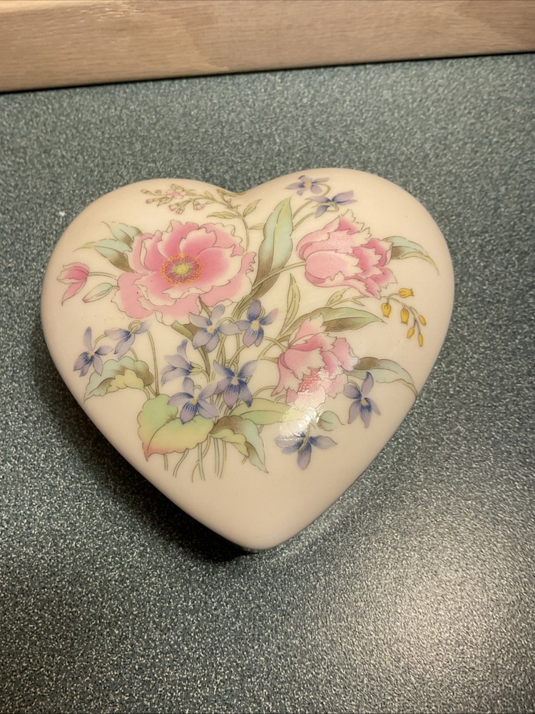Vintage Porcelain Heart Trinket Box with Floral Design