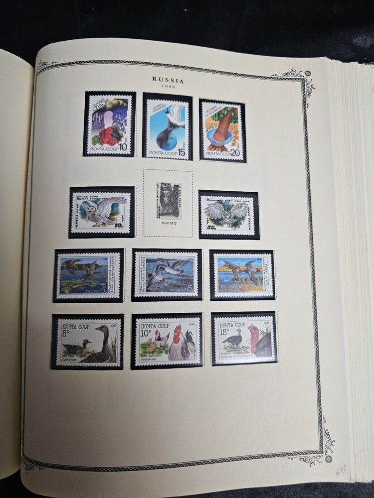 Russia and States Mint NH Stamp Collection 1990-95 in Scott Album
