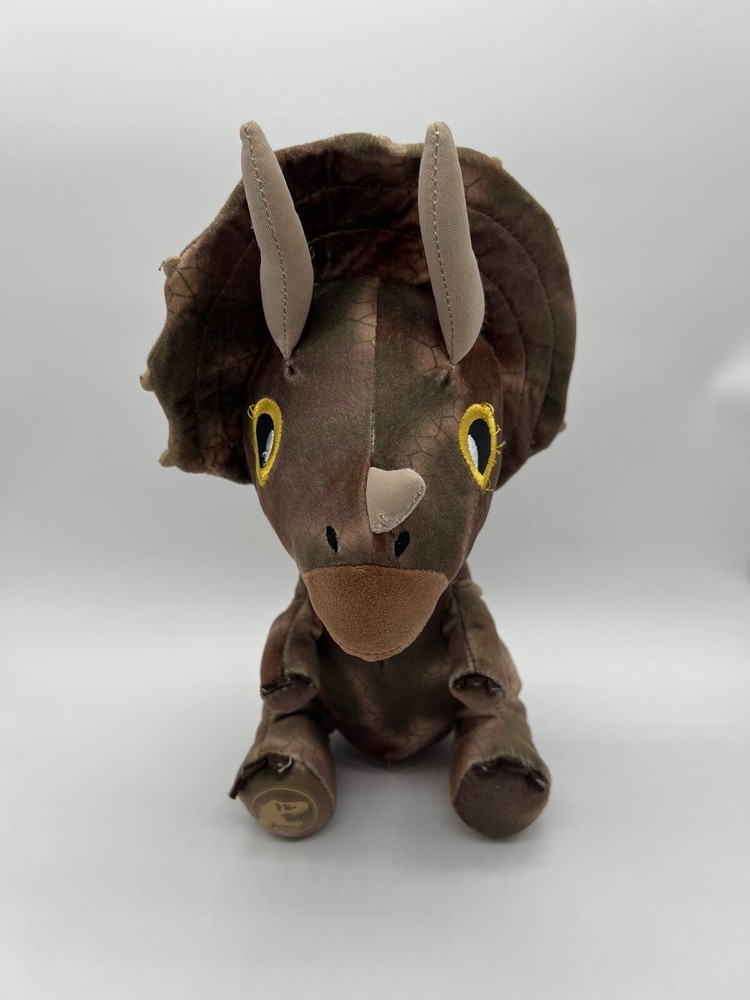Плюшевая игрушка динозавр трицератопс Kohls Cares 11 дюймов 2021 с коричневыми желтыми глазами