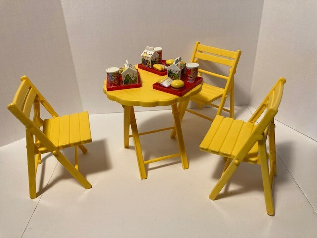 Barbie Cafe Folding Table & Chair Set with 3 Happy Meal Trays