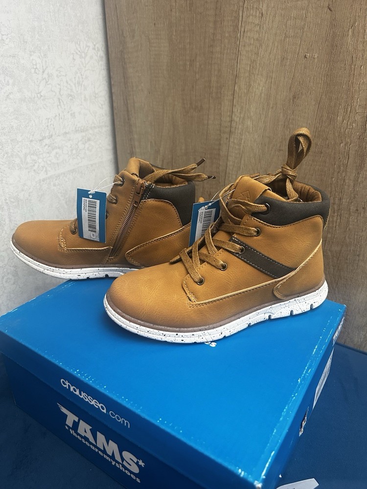 Kids Tan Lightweight Boot Trainers Size 2 UK 34 EU Brand New