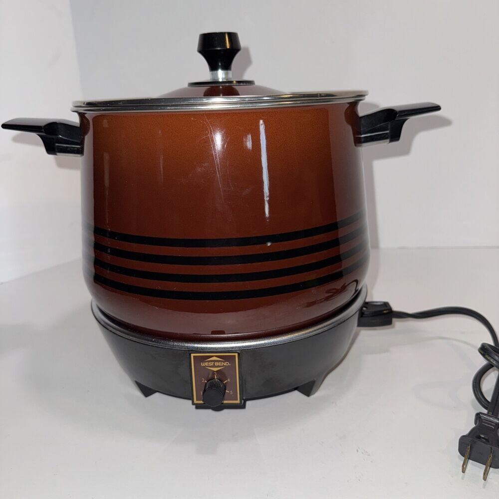 VTG  West Bend Lazy Day Slo-Cooker 6 Qt Electric Crock Pot Enamel Brown 5225-EUC