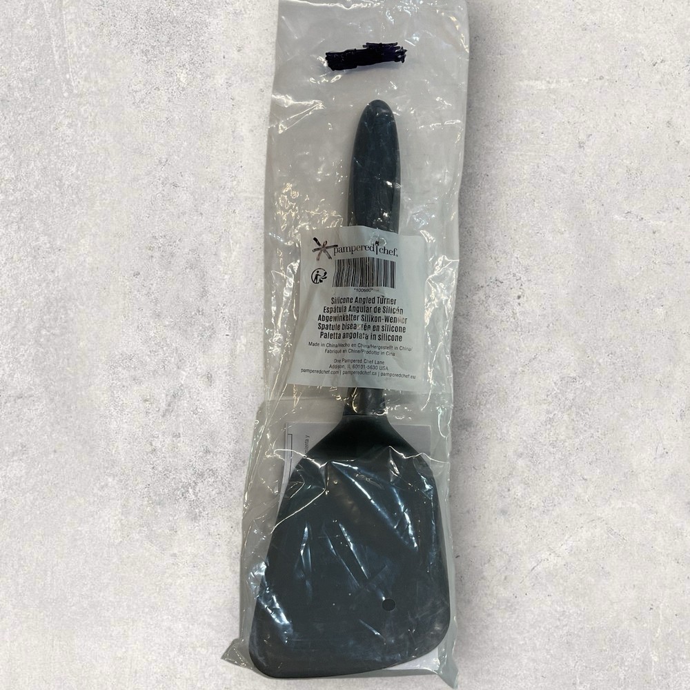 Pampered Chef Silicone Angled Turner 100680 New in Sealed Package