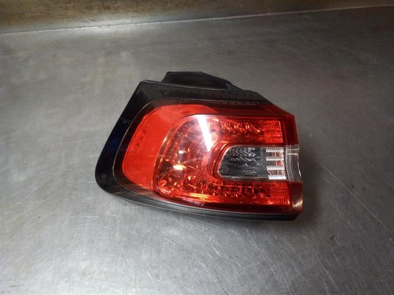 *SCUFFS* Driver Left Tail Light LED from 2014 JEEP CHEROKEE 6726781