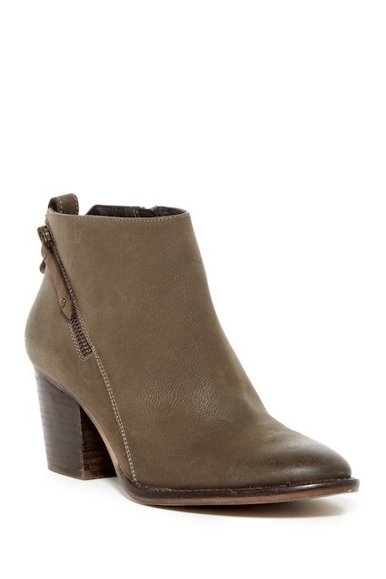 Blondo Boots Nivada Taupe Leather Zip Up Stacked Heel Ankle Booties 10M Used