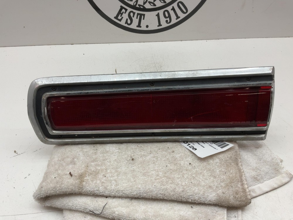 Mopar 1969 1970 1971 Dodge Monaco Station Wagon RIGHT Tail Light Lamp Lens