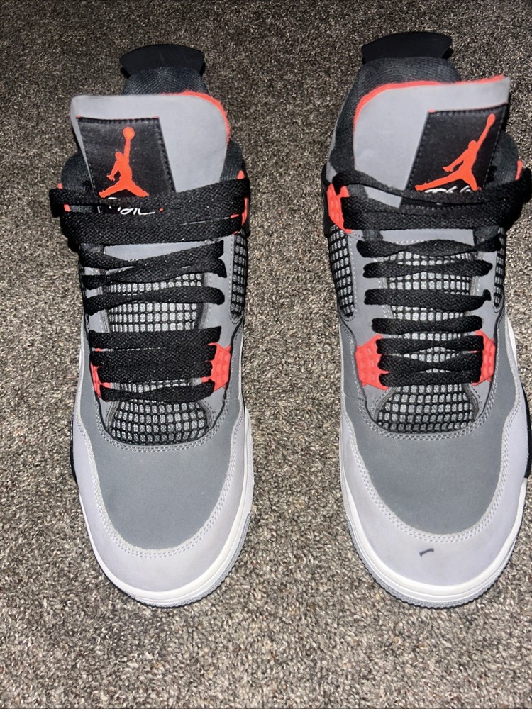 Jordan 4s