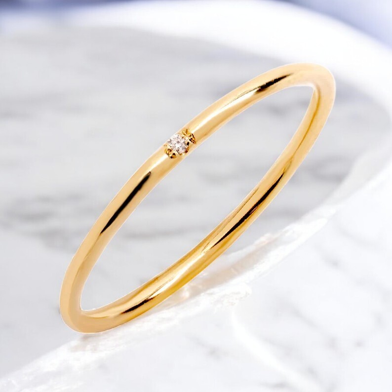 Elegant 14K Solid Gold Minimalist Diamond Wedding Band for Women