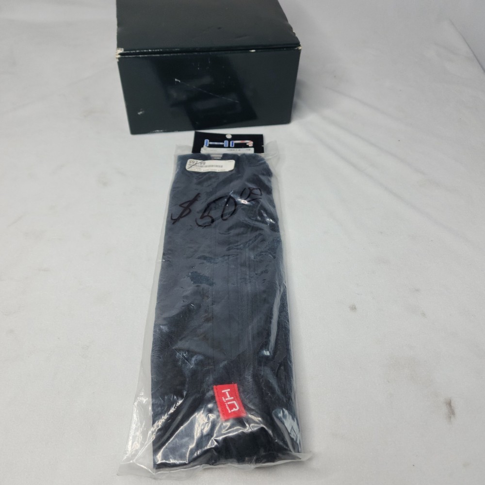 Hot Racing XMX16C02 Dirt Guard Chassis Cover TRA XMX