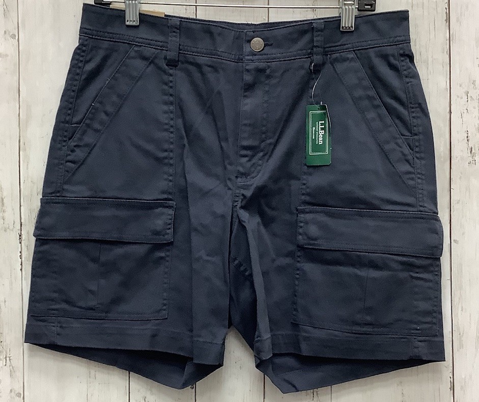 Women’s LL Bean Navy Stretch Cargo Shorts Size 12 0430–220