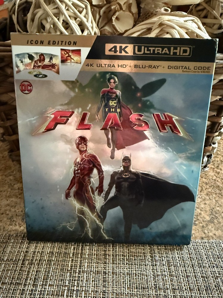 The Flash 4K Ultra HD (Walmart Exclusive Icon Edition) With Slipcover No Digital