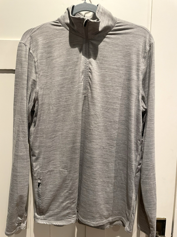 Vuori Ease Performance Mens Half Zip Pullover Sweatshirt Size L Grey