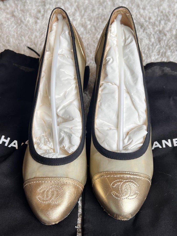 CHANEL EU Size 38 Gold Black Women Pumps heel Used Shoes Af1332