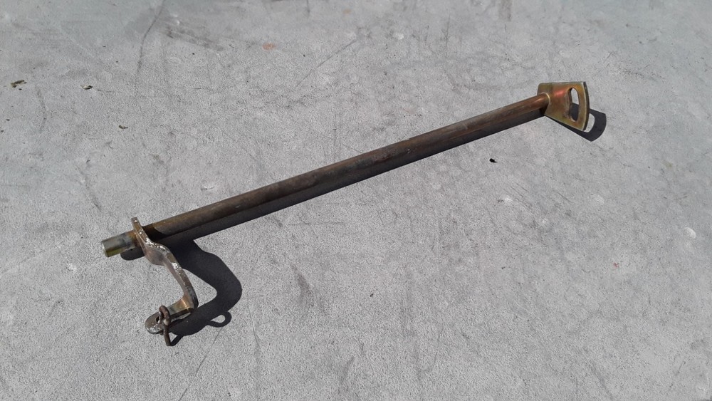 1983 Mercedes W123 300D Automatic Throttle Linkage Rod OEM Genuine Part