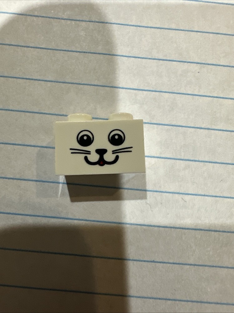 LEGO Cat Face Brick Tongue Out White Kitty Build a Pet Head Whiskers Friends