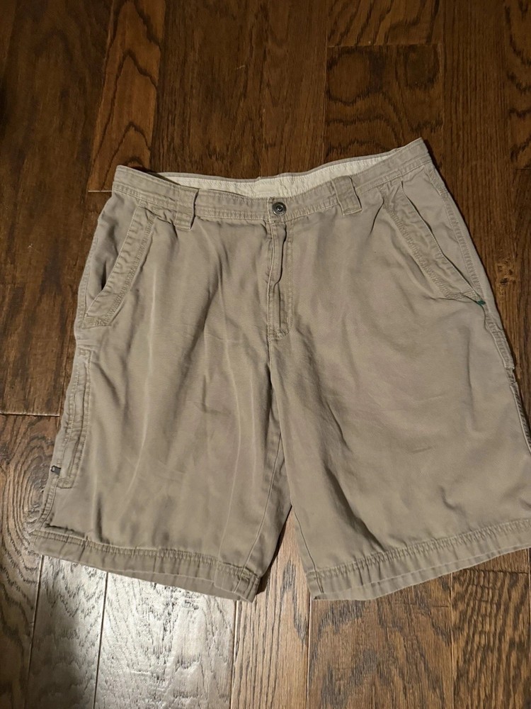 Men's Flat Front Columbia Size 36 Tan Khaki Shorts with Pockets Length 11 Inch