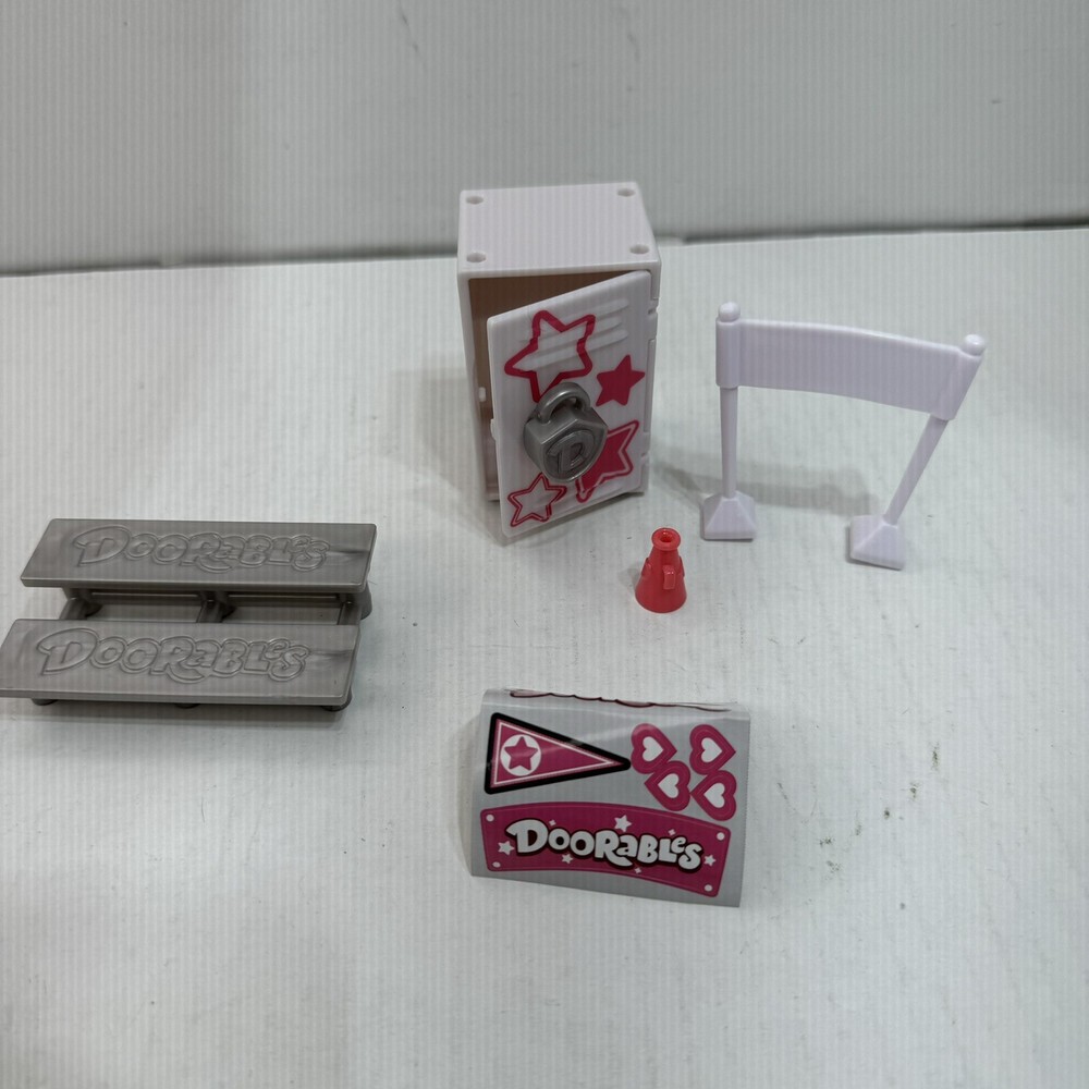 Disney Doorables Academy Locker Playset With Exclusive Sign And Bleachers
