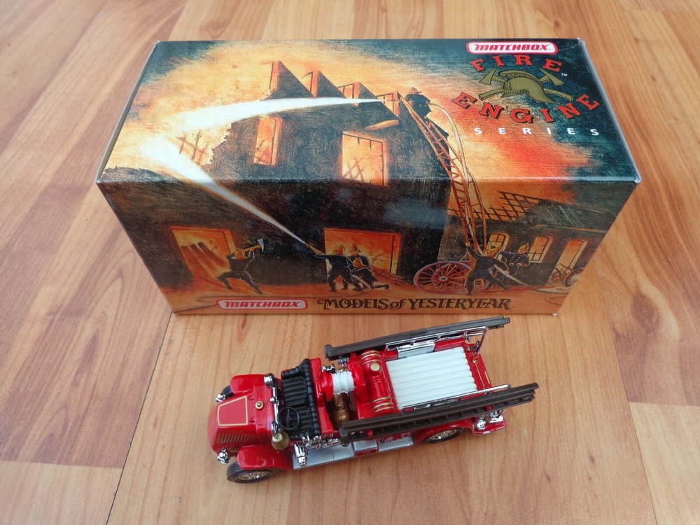 YFE01 1/43 MATCHBOX MODELS OF YESTERYEAR 1920 MACK AC FIRE ENGINE
