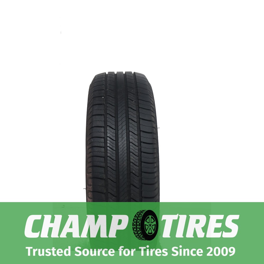 Set Of 4 P225/65R17 Michelin Defender 2 102 H Used 10/32nds