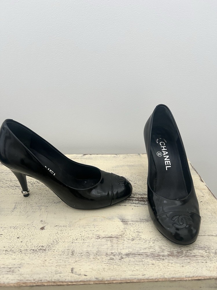 CHANEL Black Leather CC Cap Toe Pumps Gently Used Authentic