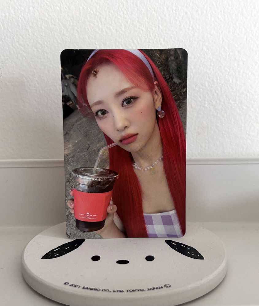 LOONA Flip That Yves Coffee Photocard ultra rare
