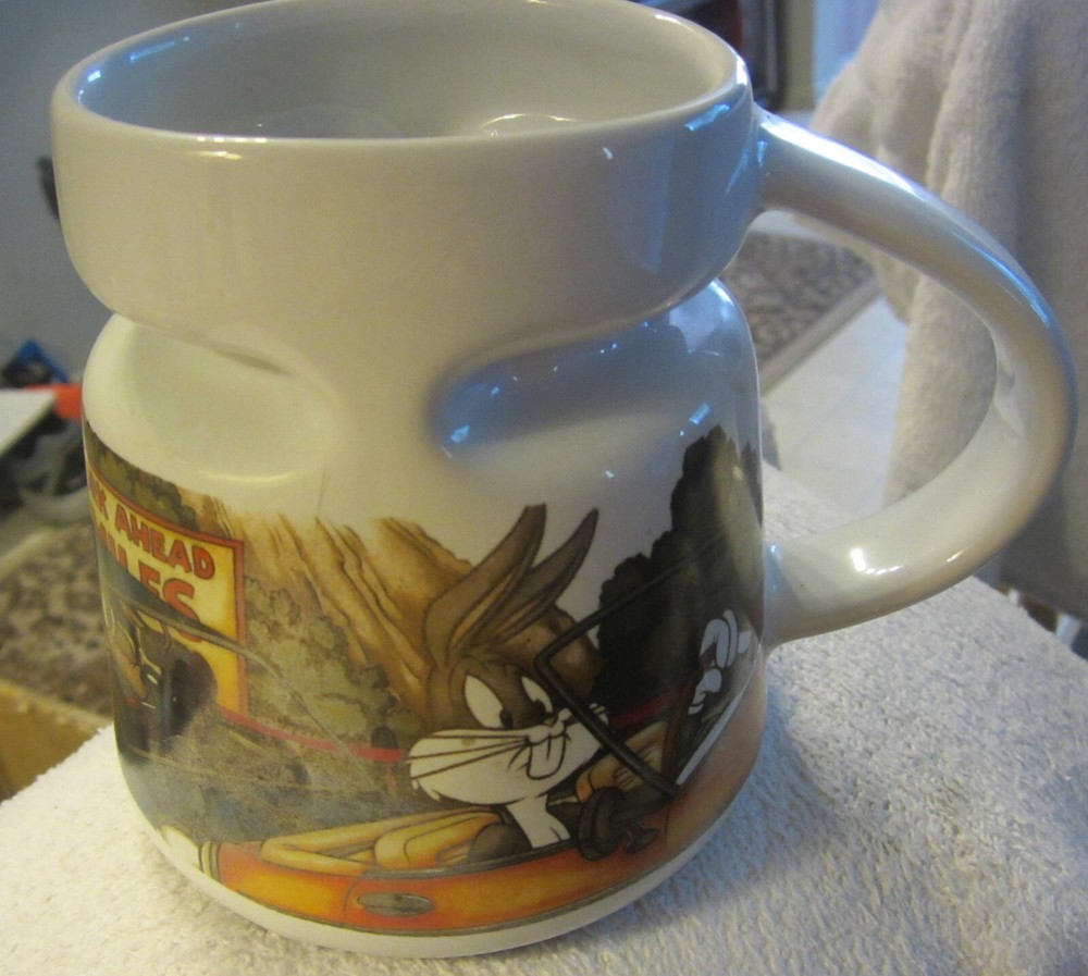 1997 Vintage Bugs Bunny Warner Bros Cartoon Ceramic Mug by Highwave Joe Beene