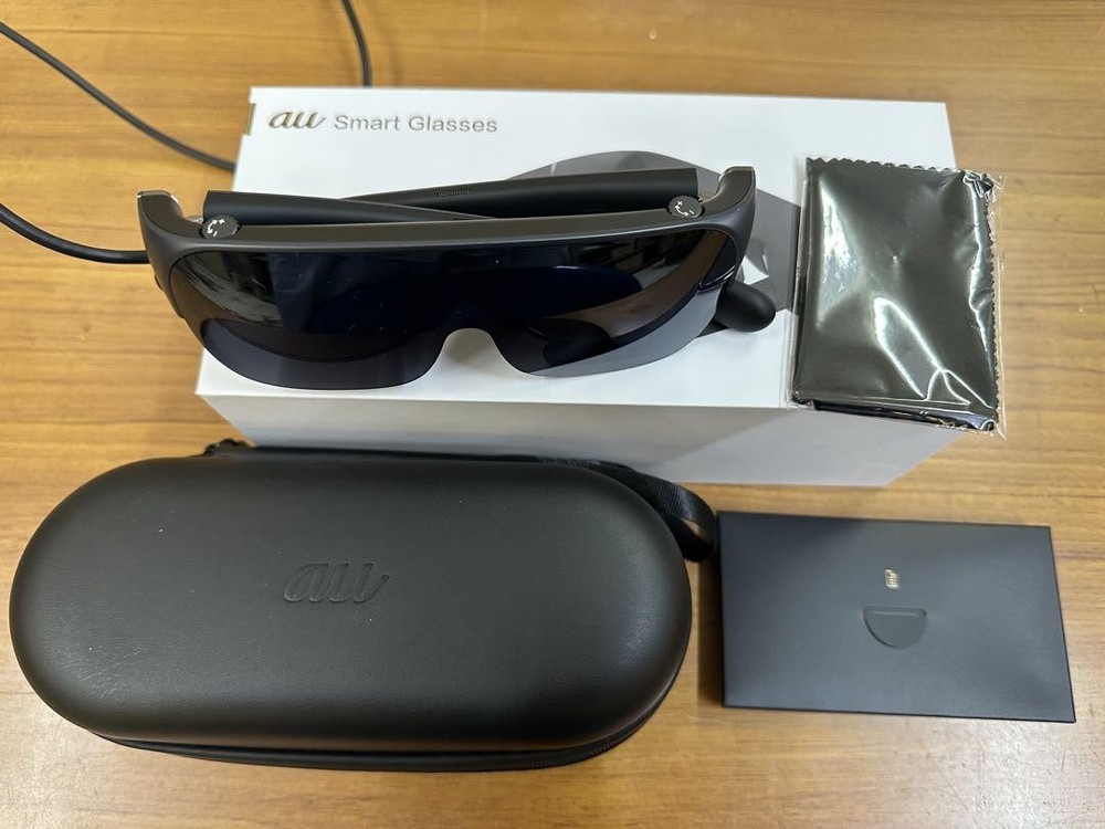 Smart Glasses with AI Assistant & Hands-Free Control