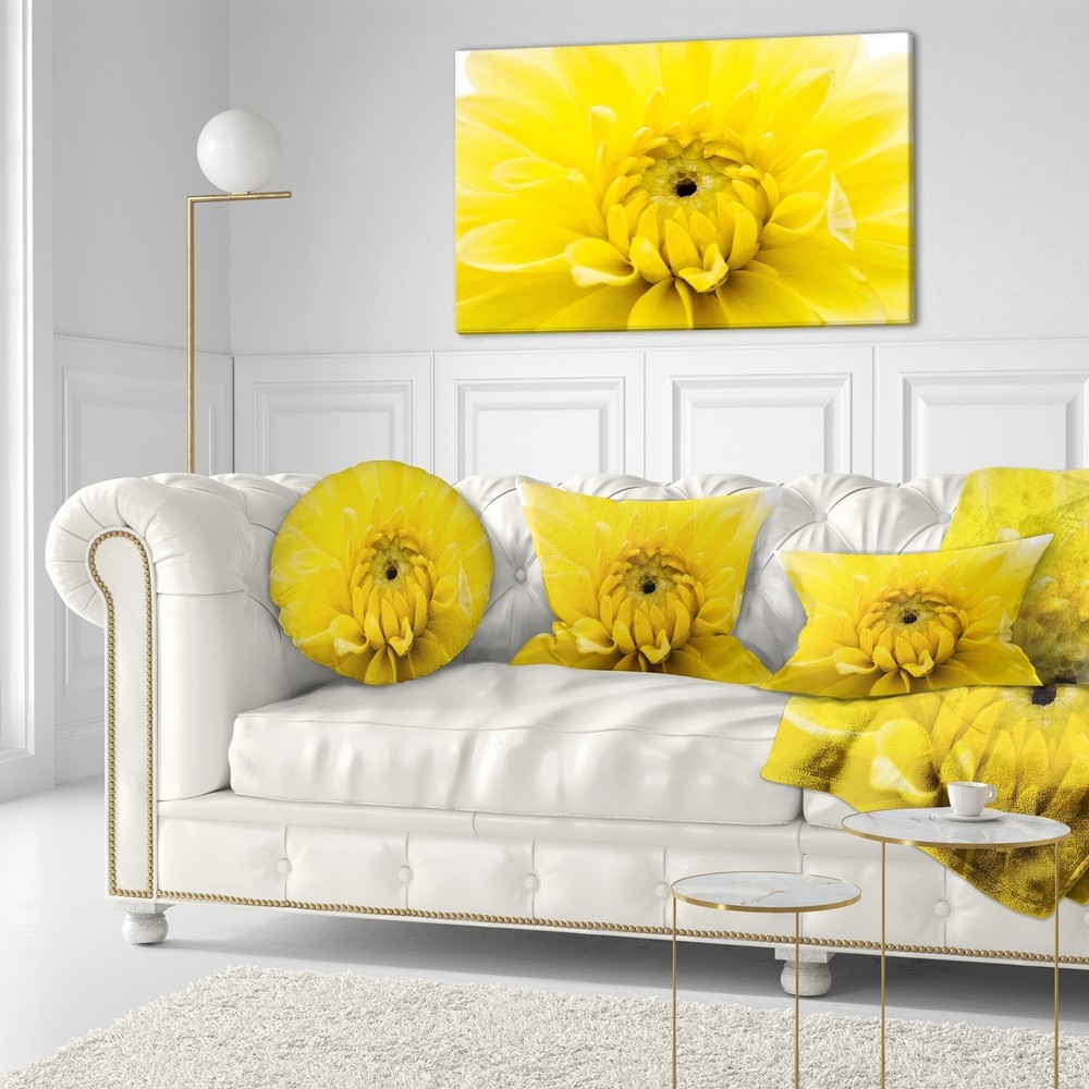 Designart 'Yellow Chrysanthemum Gold Flower' Flower Throw