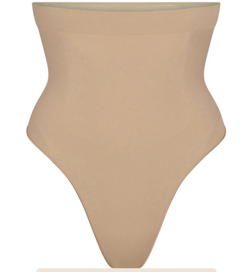 Skims Seamless Sculpt High Waisted Thongs in Clay Size Medium New In Box PN-THG-3360