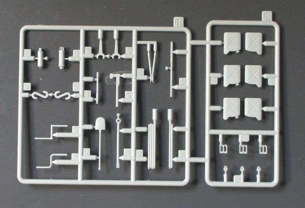 1/35 Cyber Hobby Panzer IV Ausf B Parts Tree H - Kit 6297-image