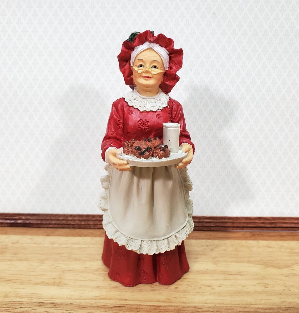 Mrs Claus Resin Figure 1:12 Scale Miniature by Houseworks Christmas Santa Houses