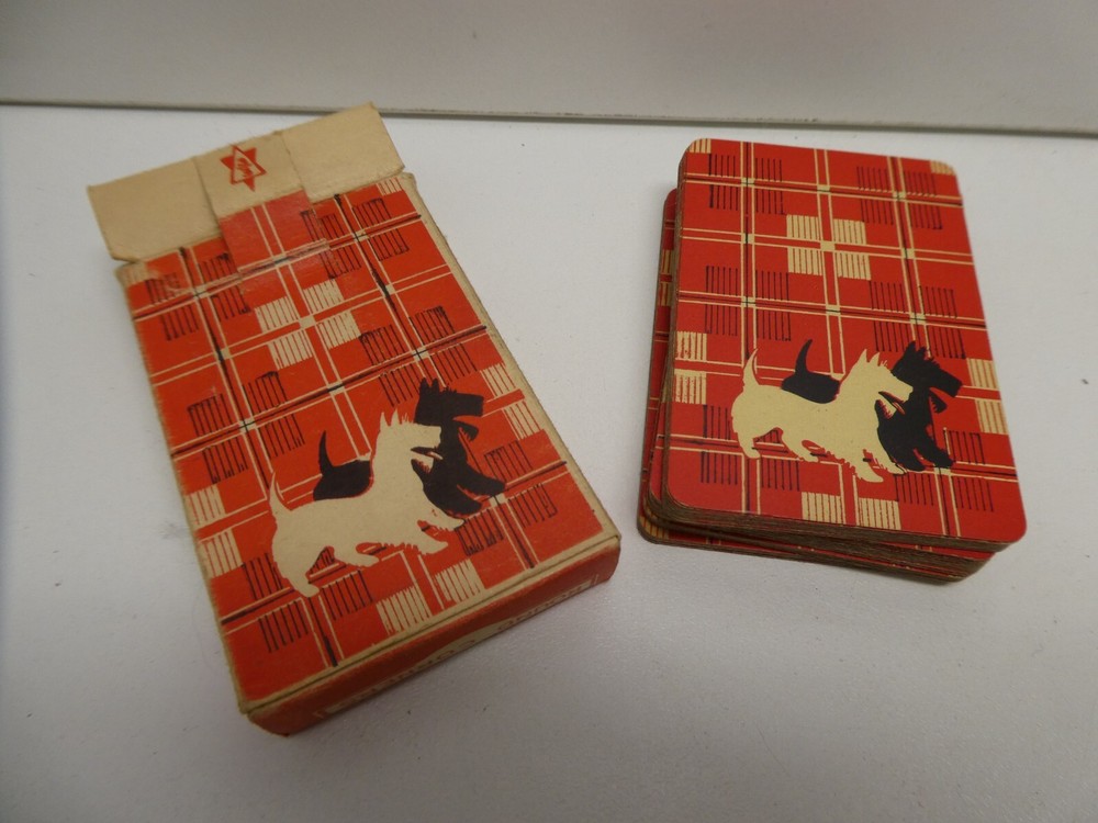VINTAGE 54 CARD SET DECK BLACK & WHITE CIGARETTES SCOTTIE DOGS LYREBIRD JOKER