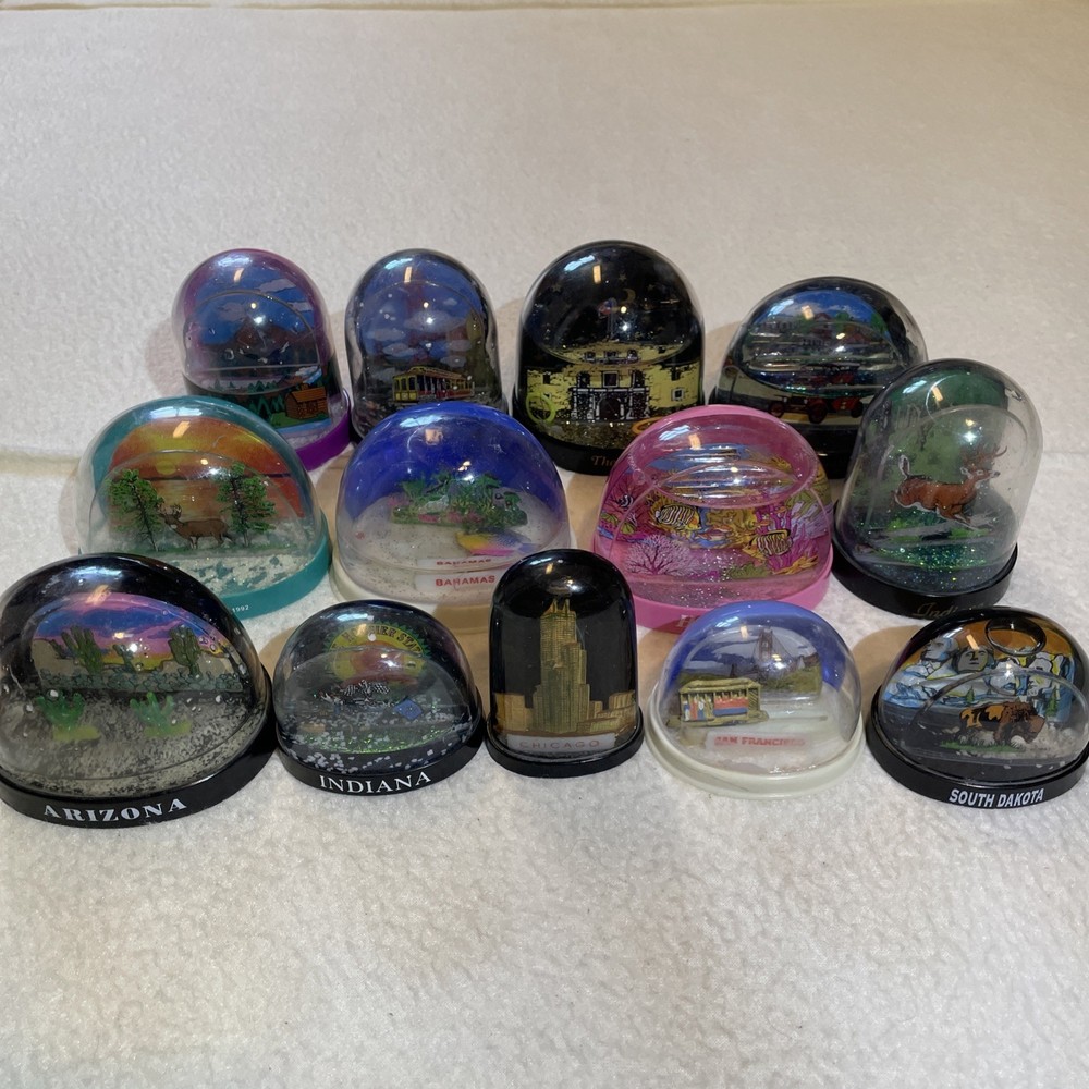 Vintage Plastic Snow Globe Lot of 13 Featuring Hawaii Chicago USA Landmarks
