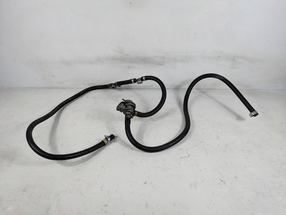 1999-2002 Ducati Supersport 900SS Throttle Body Fuel Line Valve Hose Replacement