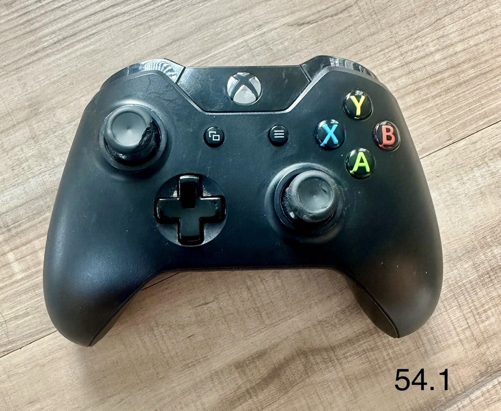 Microsoft Xbox One Wireless Controller - Model 1697 - Black - TESTED