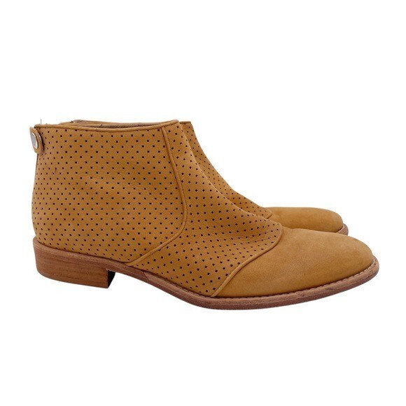 Kenneth Cole Smith 2 Perforated Leather Ankle Boot Women's Size 9 Western Boho