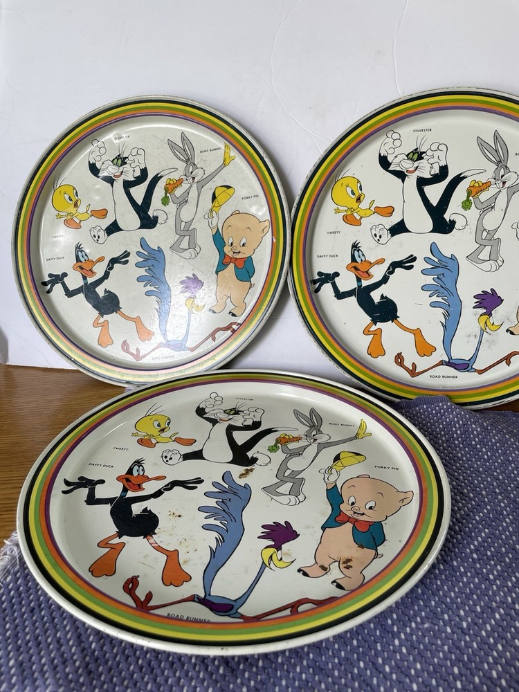 Vintage 1974 Looney Tunes Warner Bros Metal Serving Tray Tweety Sylvester