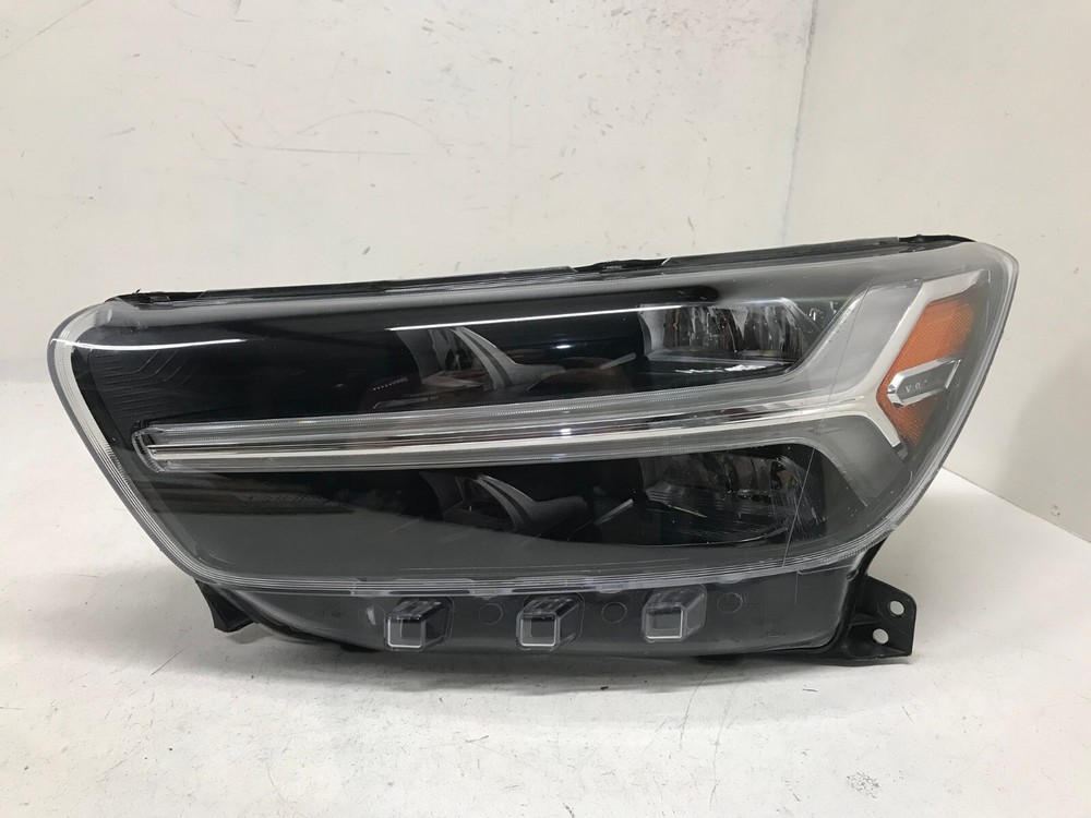 Headlight Damaged Left LH Driver 2019-2021 Volvo XC40 31655996 OEM