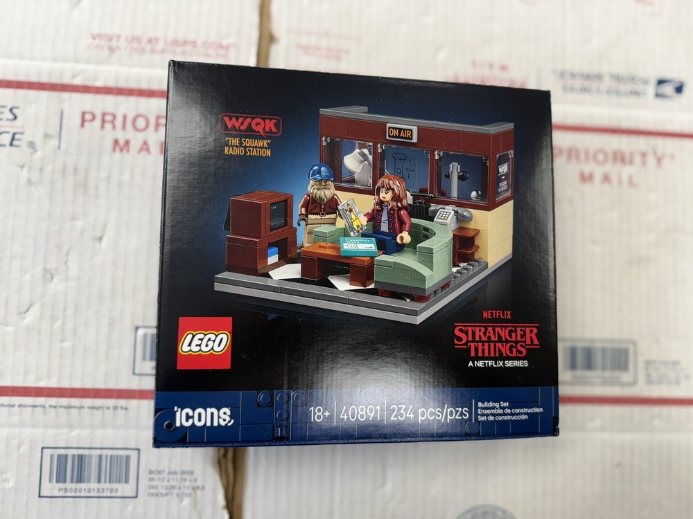 LEGO Icons 40891 Stranger Things: WSQK Radio Station NEW