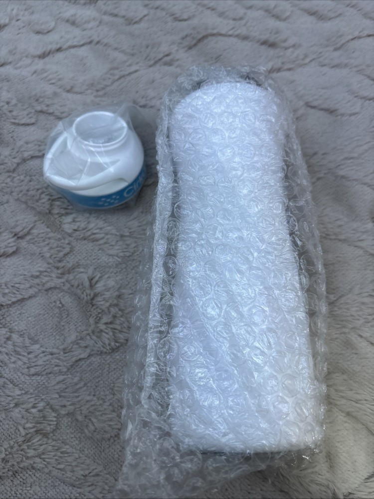 Cirkul 22 Oz. Stainless Steel White Bottle With Lid