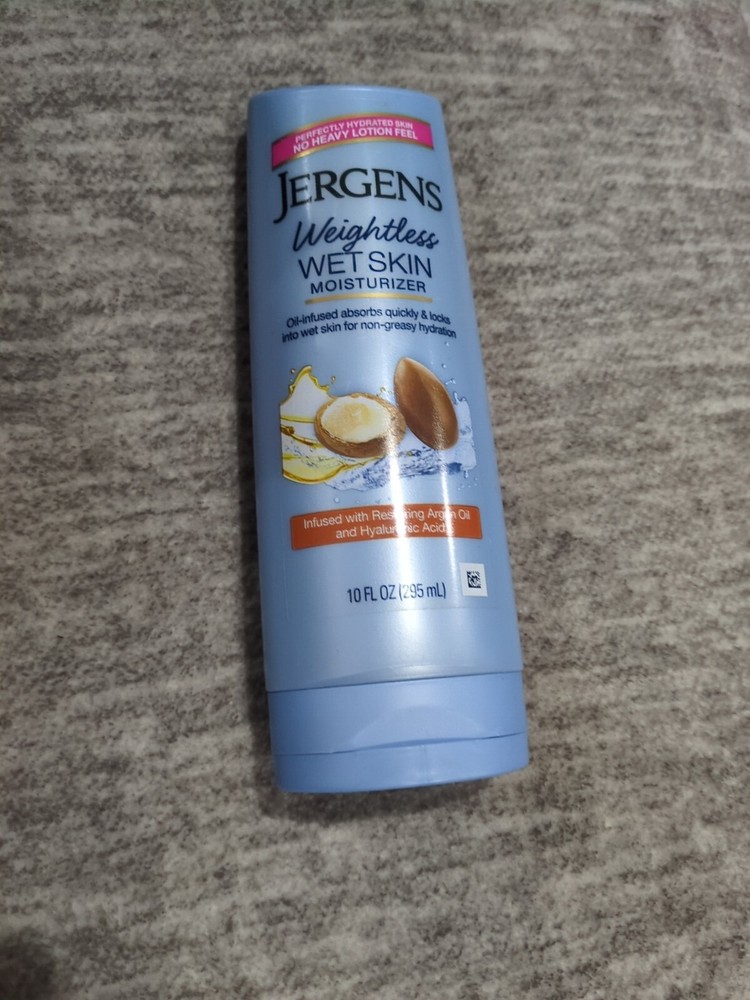 New Jergens Argan Oil Weightless Wet Skin Body Lotion, 10 fl oz Free Shipping