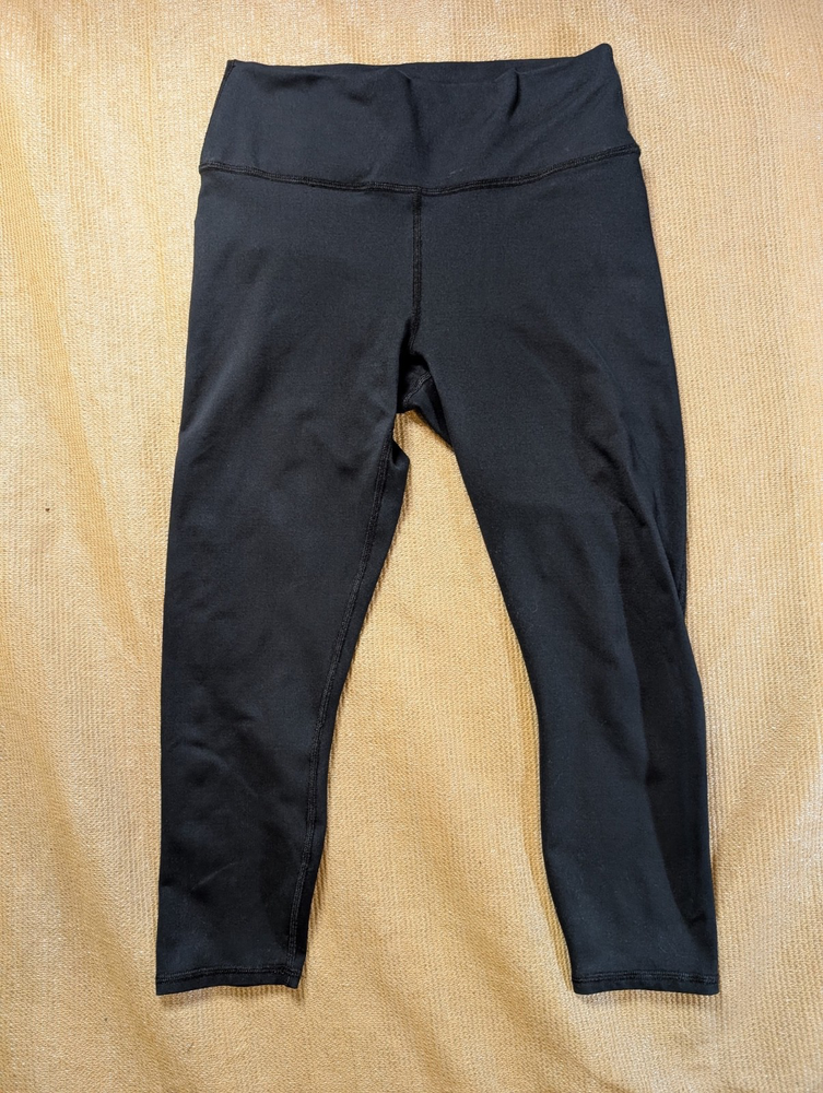 Women's FABLETICS Define Powerhold Cropped Leggings Black Size Small Pants